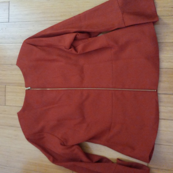 Libby two pieces red. Size 16. Used. Good condition. - Picture 6 of 12